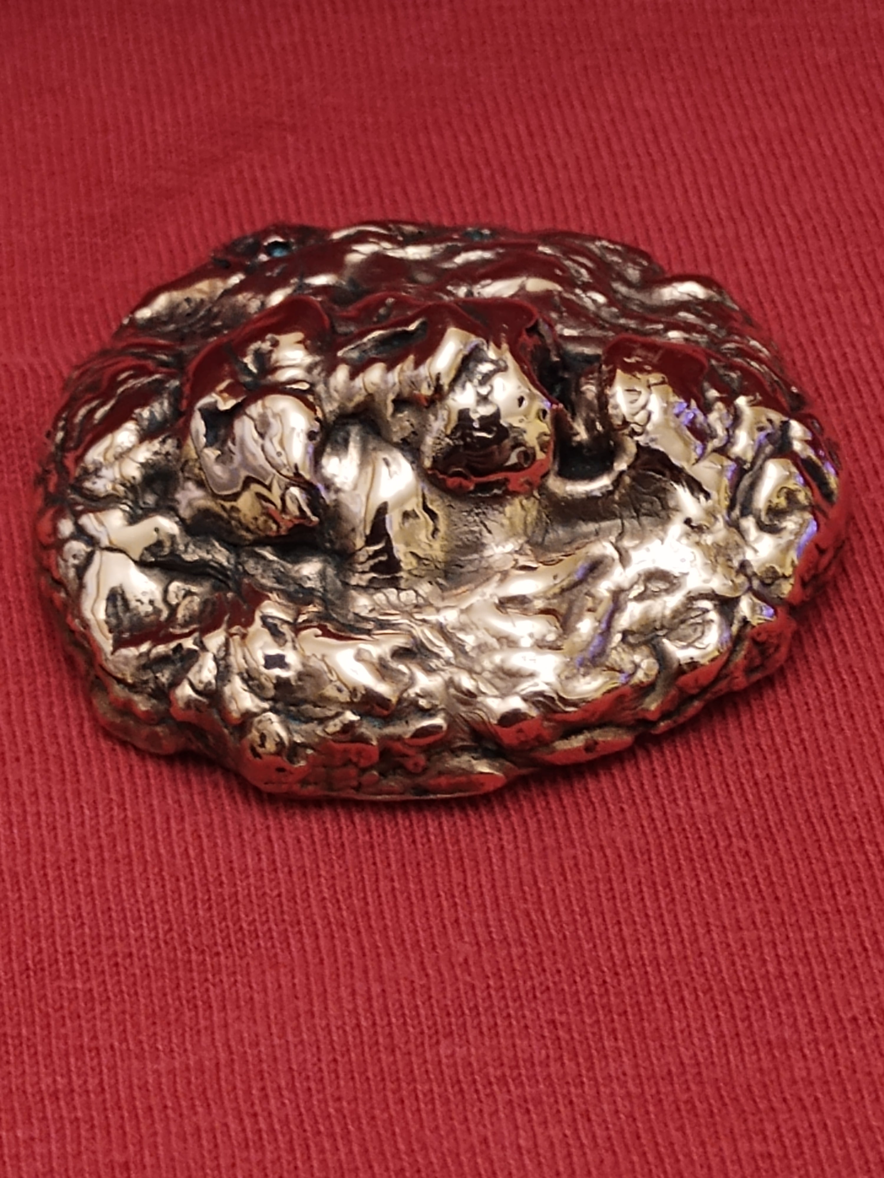 3.3 Ounce Hand Poured and Polished Lion Head Cast